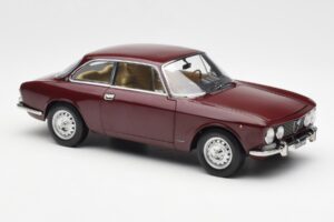 Alfa Romeo 2000 GTV Rojo Granate Norev 1:18 187916 Metal - imagen 6 de 8