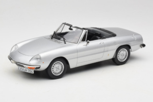 Alfa Romeo 2000 Spider Plata Norev 1:18 187884 Metal