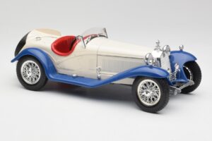 Alfa Romeo 2300 Spider Blanco & Azul Bburago 1:18 3008-M1 Metal - imagen 4 de 6