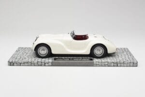 Alfa Romeo 6C 2500 SS Corsa Spider Blanco Minichamps 1:18 107120232 Resina - imagen 3 de 6