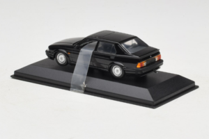 Alfa Romeo 75 3.0 V6 Negro Minichamps 1:43 403120463 Metal - imagen 3 de 4