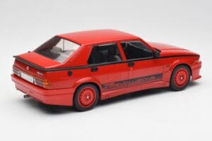 Alfa Romeo 75 Turbo Evoluzione Rojo MCG 1:18 MCG18428 Metal - imagen 2 de 6