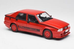 Alfa Romeo 75 Turbo Evoluzione Rojo MCG 1:18 MCG18428 Metal - imagen 4 de 6