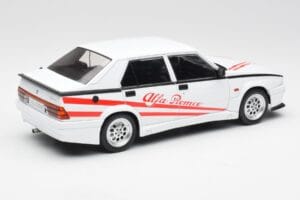 Alfa Romeo 75 Turbo Evoluzione Blanco MCG 1:18 MCG18430 Metal - imagen 2 de 6