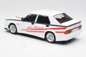 Alfa Romeo 75 Turbo Evoluzione Blanco MCG 1:18 MCG18430 Metal - imagen 5 de 6