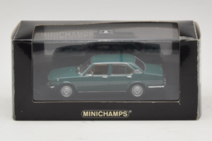 Alfa Romeo Alfetta 1.8 Verde Minichamps 1:43 400120204 Metal - imagen 4 de 4