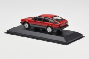 Alfa Romeo Alfetta GTV6 Rojo Minichamps 1:43 400120140 Metal - imagen 3 de 4