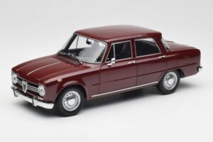 Alfa Romeo Giulia 1300 Rojo Oscuro Minichamps 1:18 180120906 Metal