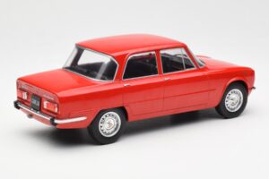 Alfa Romeo Giulia Nuova Super Rojo MCG 1:18 MCG18145 Metal - imagen 2 de 6
