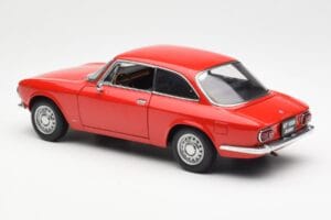 Alfa Romeo GT 1300 Junior LHD Rojo AUTOart 1:18 70131 Metal - imagen 7 de 8