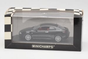 Alfa Romeo GT Negro Minichamps 1:43 400120320 Metal - imagen 4 de 4