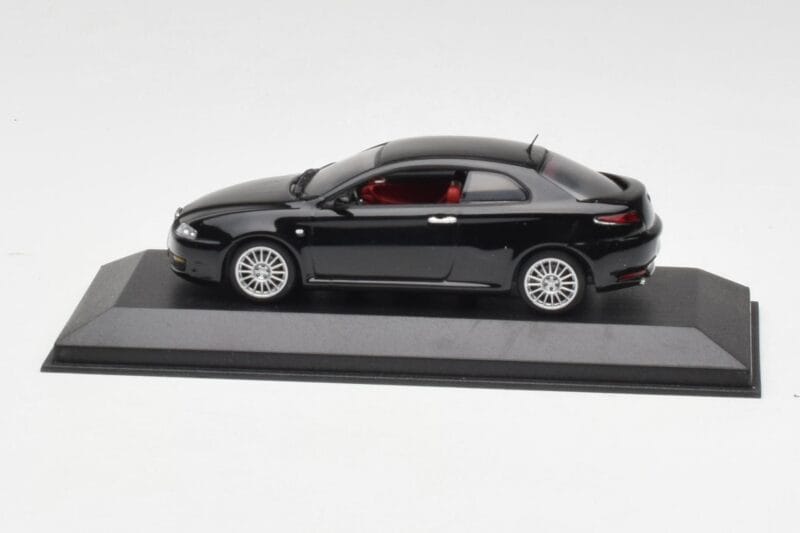 Alfa Romeo GT Negro Minichamps 1:43 400120320 Metal