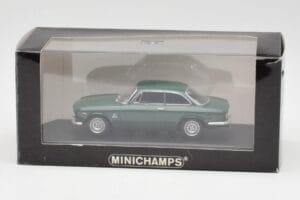 Alfa Romeo Giulia GTA 1300 Junior Verde Minichamps 1:43 ALFA010 Metal - imagen 4 de 4