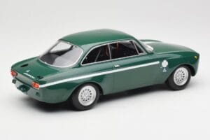 Alfa Romeo GTA 1300 Junior Verde Minichamps 1:18 155120022 Metal - imagen 2 de 6