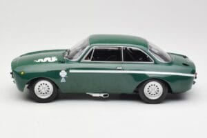 Alfa Romeo GTA 1300 Junior Verde Minichamps 1:18 155120022 Metal - imagen 3 de 6