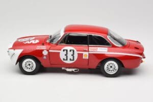 Alfa Romeo GTA 1300 Junior #33 T. Hezemans / G. van Lennep Hezemans Jarama 1972 Minichamps 1:18 100721233 Metal - imagen 4 de 8