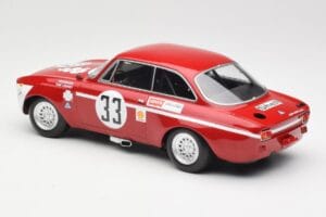 Alfa Romeo GTA 1300 Junior #33 T. Hezemans / G. van Lennep Division 1 Winners 4 Hours of Jarama 1972 Minichamps 1:18 15572123 - imagen 5 de 6