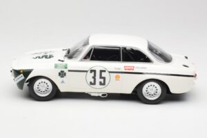 Alfa Romeo GTA 1300 Junior #35 C. Colzani / Pooky / G. Venturi 4 Hours of Jarama 1972 Minichamps 1:18 155721235 Metal - imagen 3 de 6
