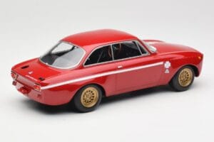 Alfa Romeo GTA 1300 Junior Rojo Minichamps 1:18 155120020 Metal - imagen 2 de 6
