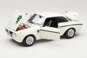 Alfa Romeo GTA 1300 Junior Blanco Minichamps 1:18 100120501 Metal - imagen 2 de 8
