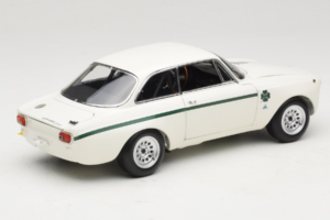Alfa Romeo GTA 1300 Junior Blanco Minichamps 1:18 100120501 Metal - imagen 3 de 8