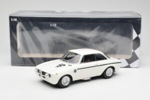 Alfa Romeo GTA 1300 Junior Blanco Minichamps 1:18 155120021 Metal - imagen 6 de 6