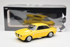 Alfa Romeo GTA 1300 Junior Amarillo Minichamps 1:18 155120024 Metal - imagen 6 de 6