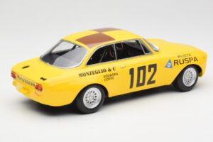 Alfa Romeo GTA 1300 #102 Squadra Corse R. Zanetti / M. Ruspa / Monzeglio Targa Florio 1971 Minichamps 1:18 155711202 Metal - imagen 2 de 6