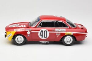 Alfa Romeo GTA 1300 #83 Autodelta C. Facetti / S. Truci 24 Hours of Spa 1972 Minichamps 1:18 155722283 Metal - imagen 3 de 6