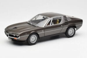 Alfa Romeo Montreal Marrón Metalizado AUTOart 1:18 70173 Metal