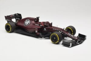 Alfa Romeo Racing C38 #7 K. Raikkonen Valentine's Day Livery Shakedown Fiorano 14th February 2019 Minichamps 1:18 110199907 M - imagen 4 de 6