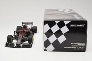 Alfa Romeo Racing C38 #7 K. Raikkonen Valentine's Day Livery Shakedown Fiorano 14th February 2019 Minichamps 1:18 110199907 M - imagen 6 de 6