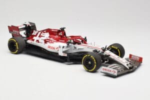 Alfa Romeo Racing C39 #99 A. Giovinazzi Austrian GP 2020 Minichamps 1:18 110200199 Metal - imagen 4 de 6