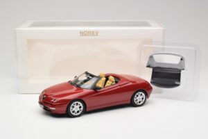 Alfa Romeo Spider 916 Proteo Red Metallic Norev 1:18 187854 Metal - imagen 6 de 6