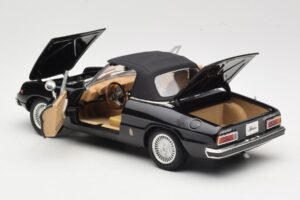 Alfa Romeo Spider 916 Veloce Negro Ricko 1:18 32107 Metal - imagen 5 de 8