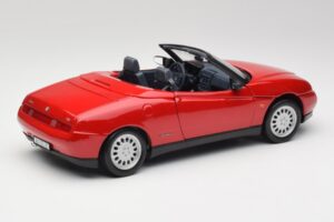 Alfa Romeo Spider 916 Alfa Rojo Maisto 1:18 50278 Metal - imagen 3 de 8