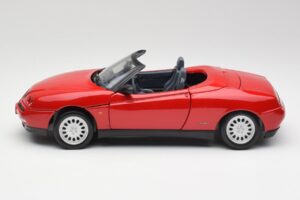 Alfa Romeo Spider 916 Alfa Rojo Maisto 1:18 50278 Metal - imagen 4 de 8