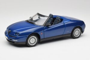 Alfa Romeo Spider 916 Azul Pervinca Maisto 1:18 50308 Metal