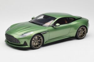Aston Martin DB12 Verde GT Spirit 1:18 GT466 Resina