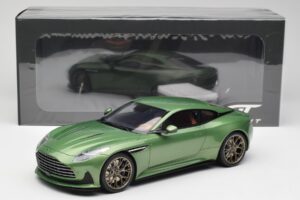 Aston Martin DB12 Verde GT Spirit 1:18 GT466 Resina - imagen 5 de 5