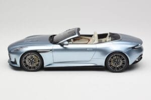 Aston Martin DB12 Volante Caribbean Blue Pearl GT Spirit 1:18 GT479 Resina - imagen 3 de 6