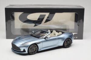 Aston Martin DB12 Volante Caribbean Blue Pearl GT Spirit 1:18 GT479 Resina - imagen 6 de 6