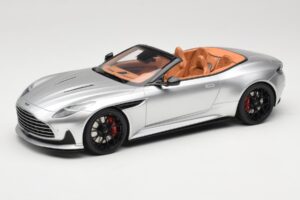 Aston Martin DB12 Volante Plateado GT Spirit 1:18 GT945 Resina