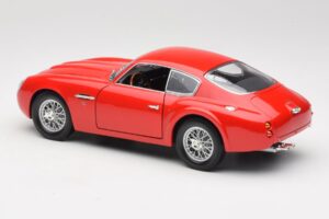 Aston Martin DB4 GT Zagato Rojo Road Signature 1:18 92728 Metal - imagen 7 de 8