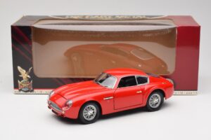 Aston Martin DB4 GT Zagato Rojo Road Signature 1:18 92728 Metal - imagen 8 de 8