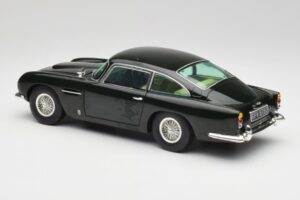 Aston Martin DB5 California Salvia Chrono 1:18 H1001 Metal - imagen 7 de 8