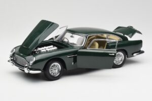 Aston Martin DB5 RHD Verde AUTOart 1:18 70024 Metal - imagen 2 de 8