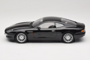Aston Martin DB7 Bowland Black Cult Models 1:18 CML187-2 Resina - imagen 3 de 6