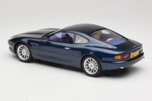 Aston Martin DB7 Mendip Blue Cult Models 1:18 CML187-3 Resina - imagen 5 de 6