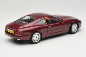Aston Martin DB7 Rojo Guiloy 1:18 67550 Metal - imagen 3 de 8